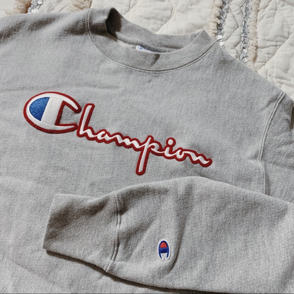 Champion Reverse Weave Script sweatshirt - Picture 2 of 5